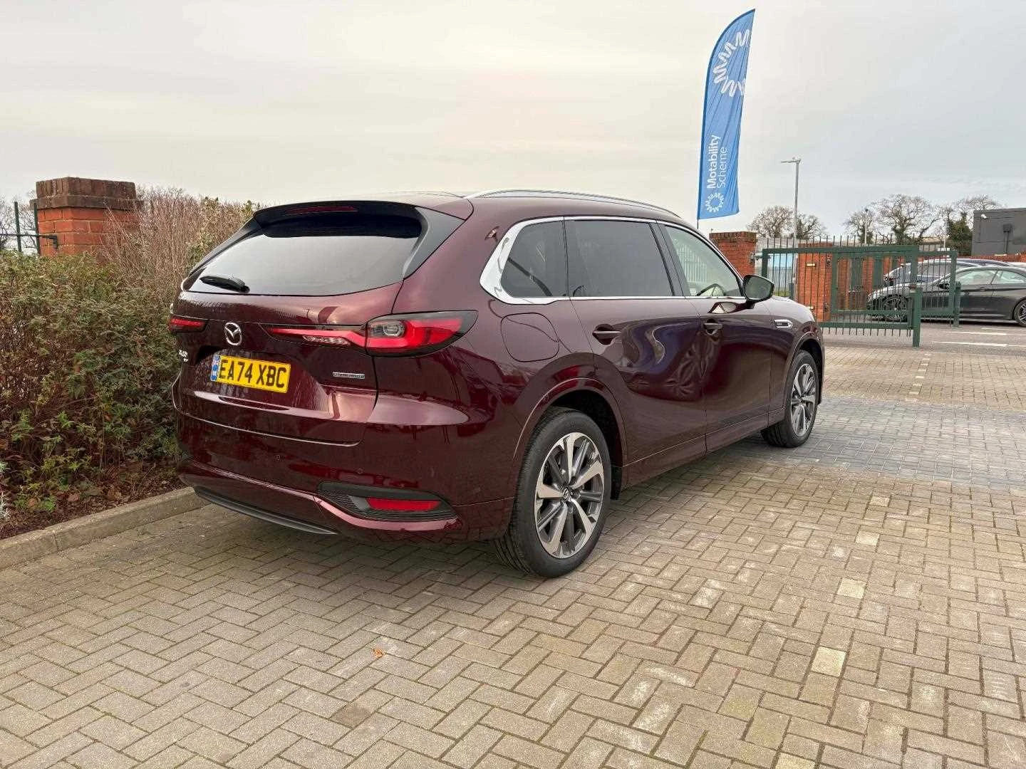 Vehicle image 5