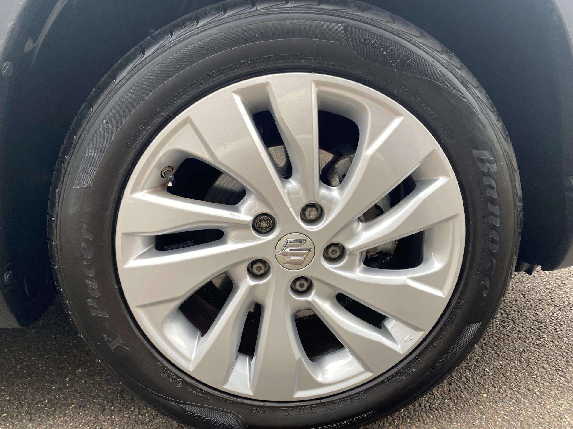 Vehicle image 7