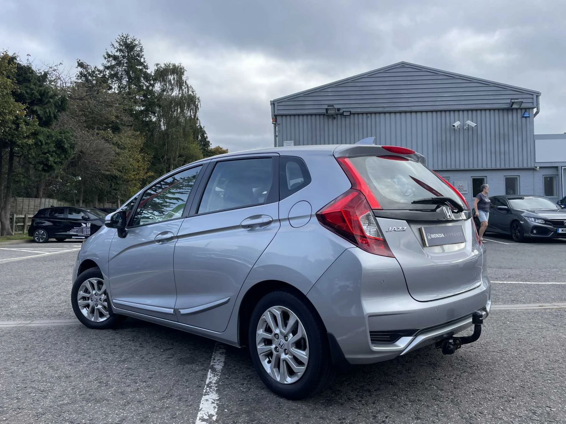 Vehicle image 3