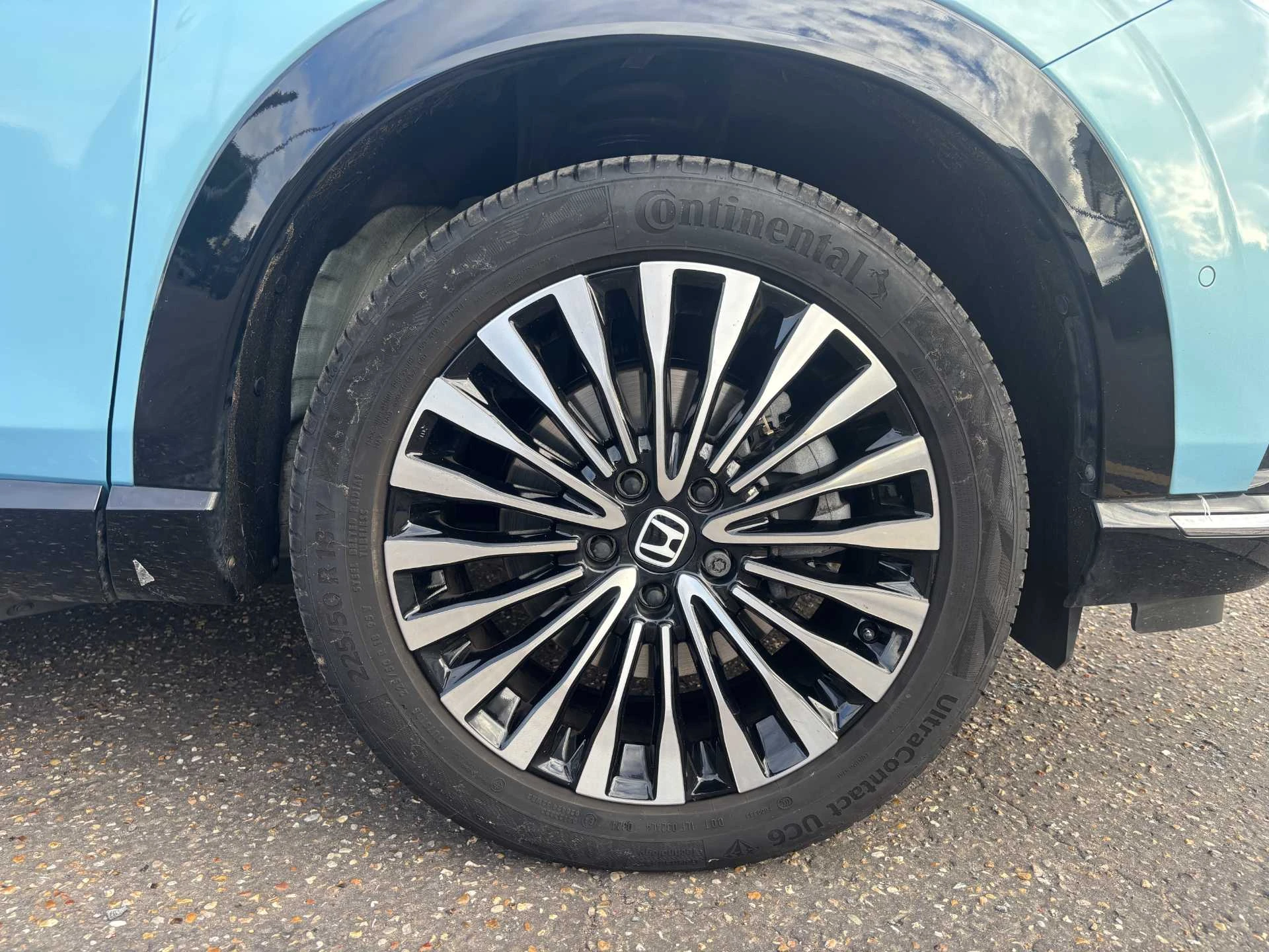 Vehicle image 6