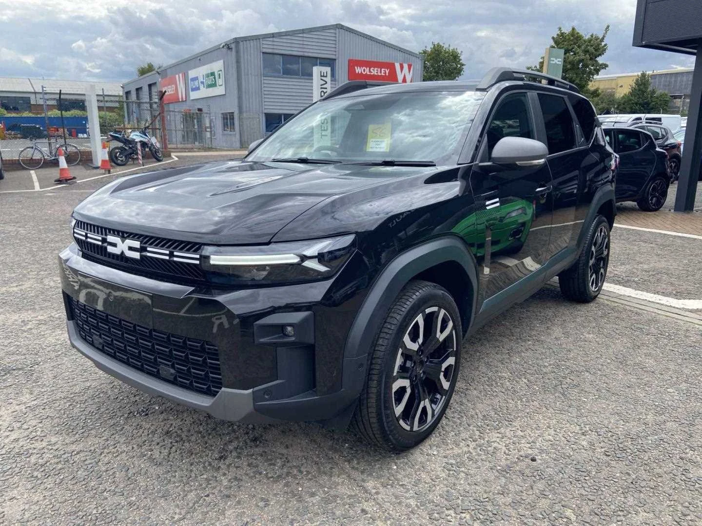 Vehicle image 6