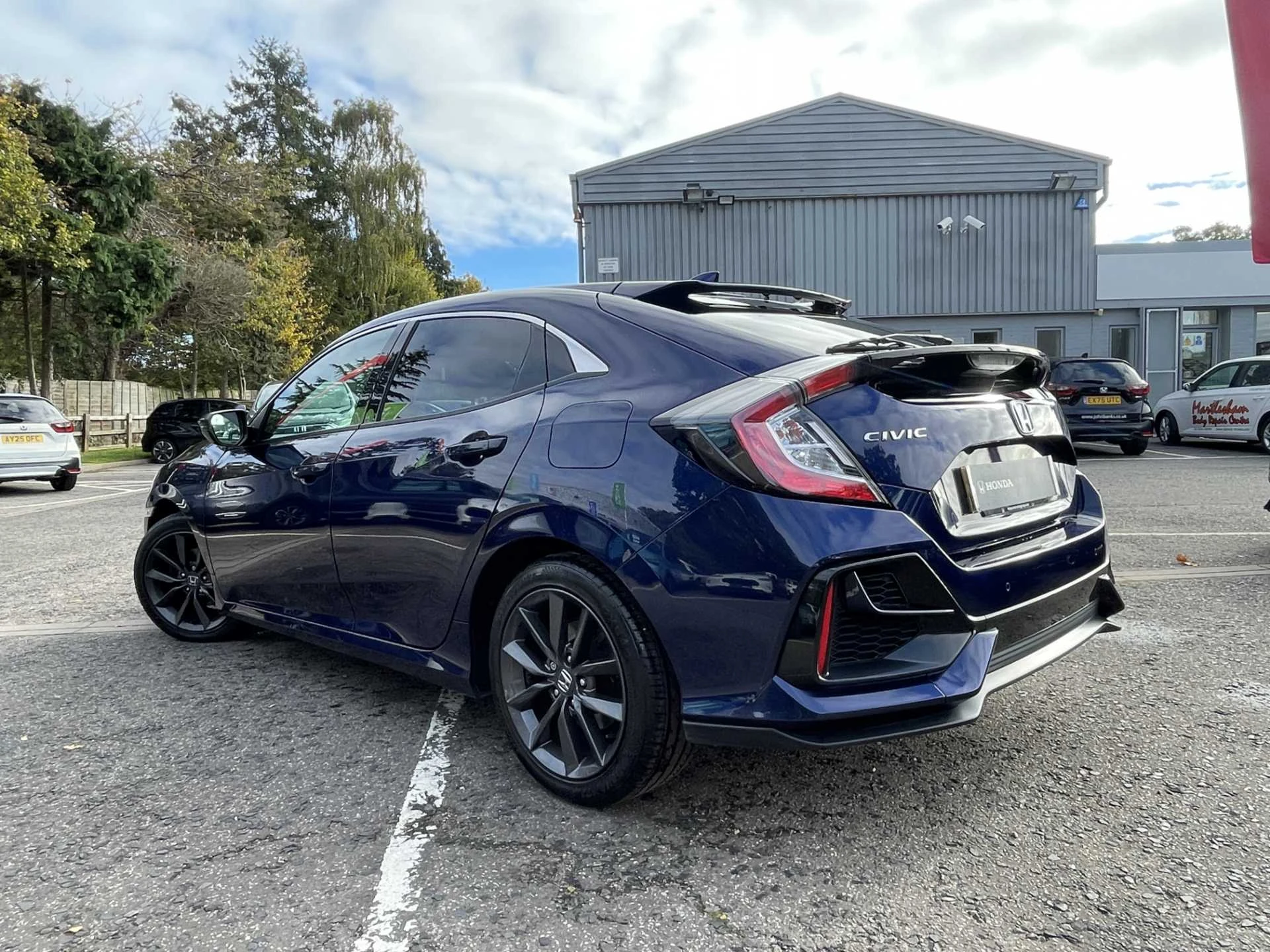 Vehicle image 3