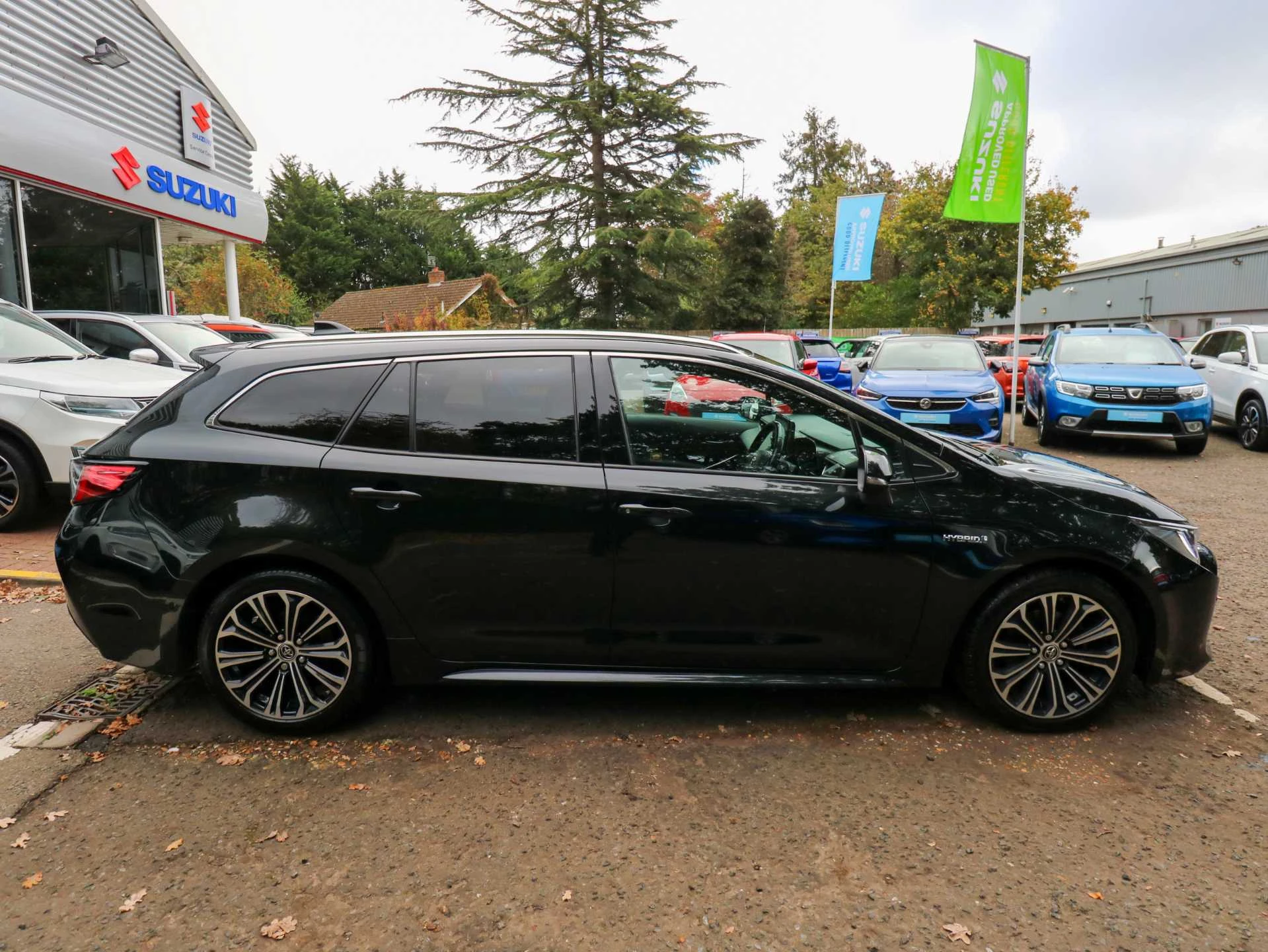 Vehicle image 5