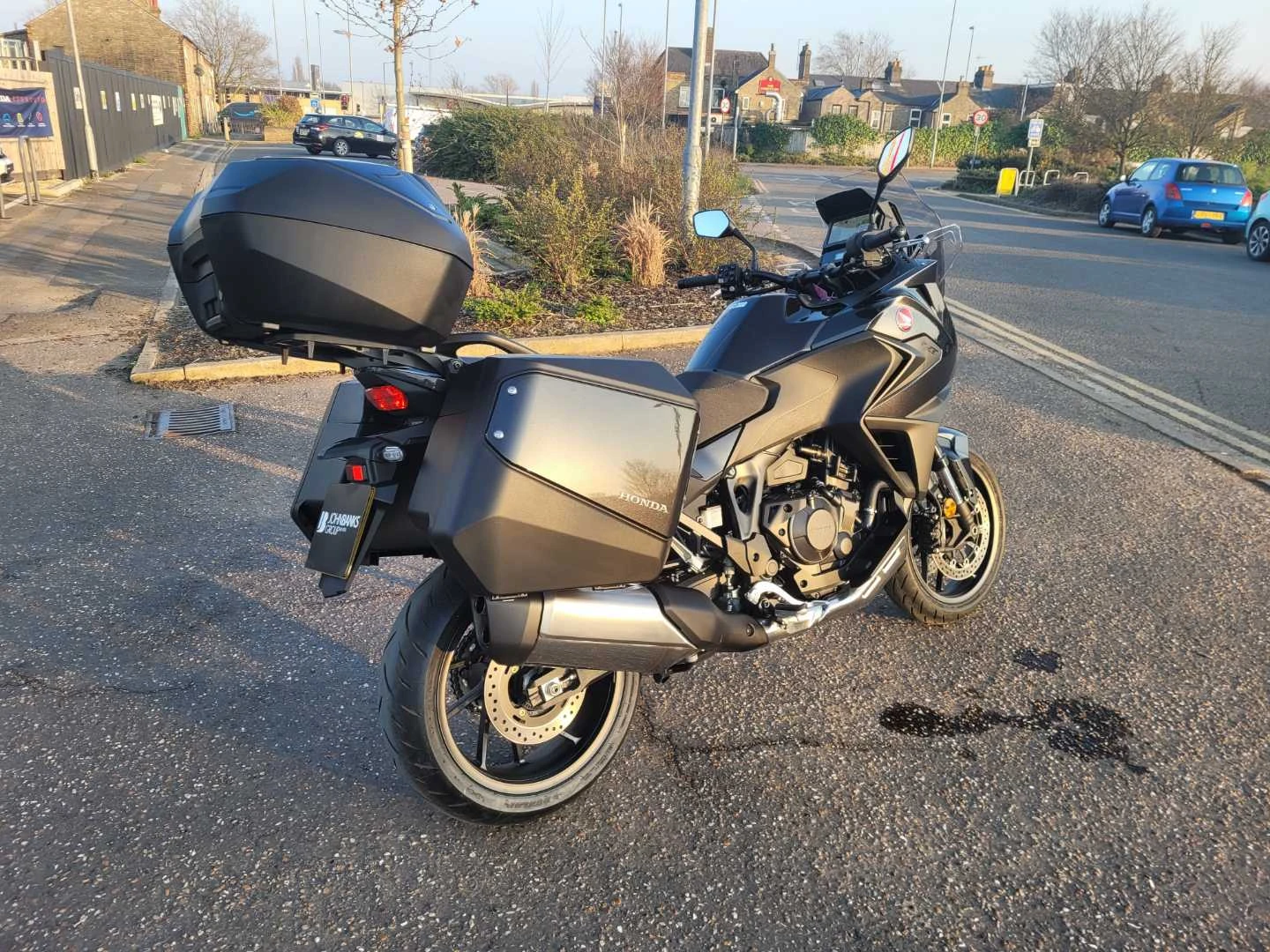 Vehicle image 3