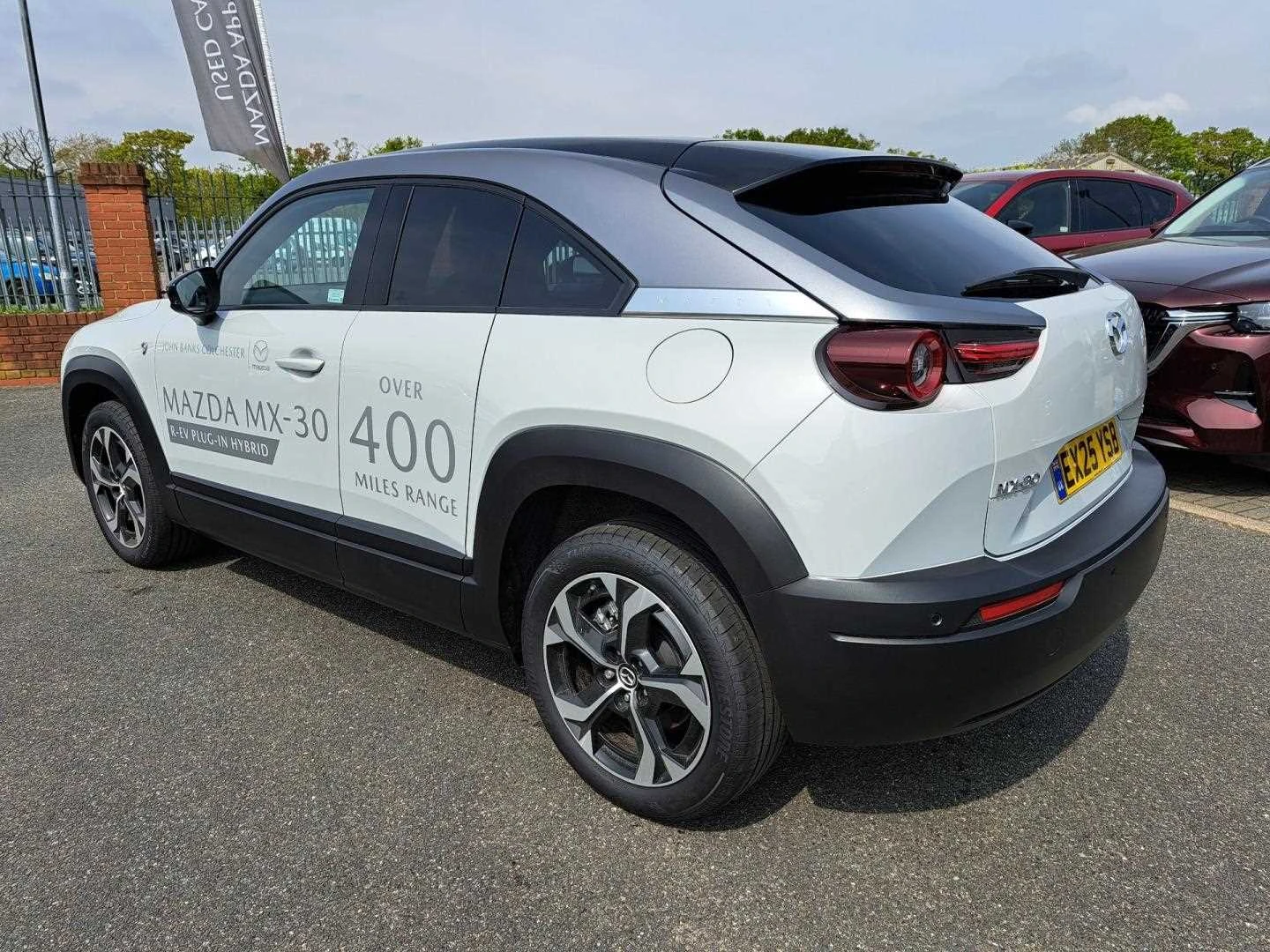 Vehicle image 5