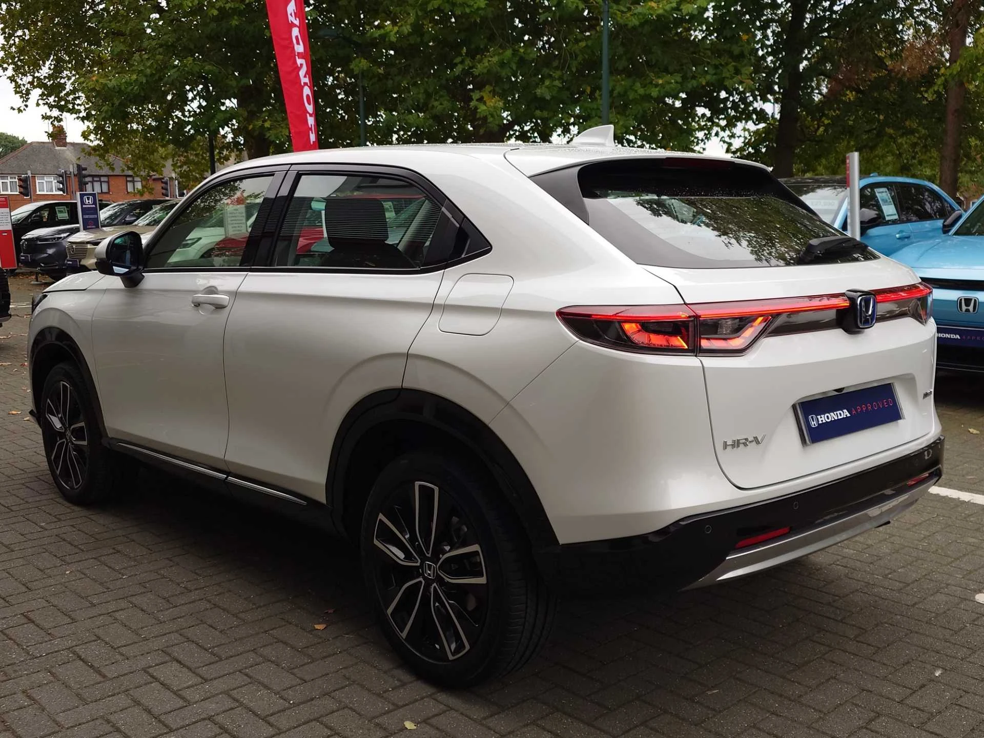 Vehicle image 3