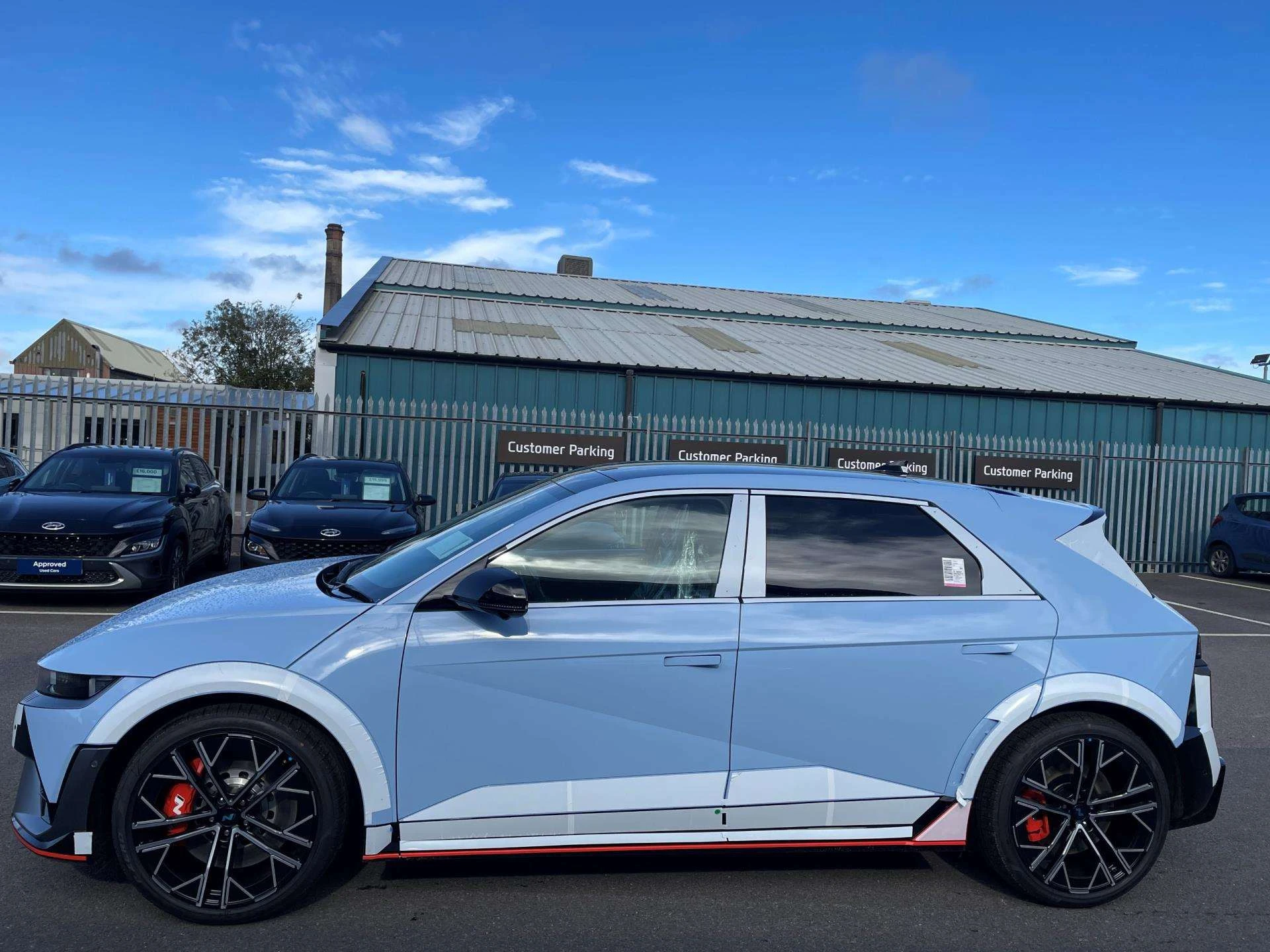 Vehicle image 5