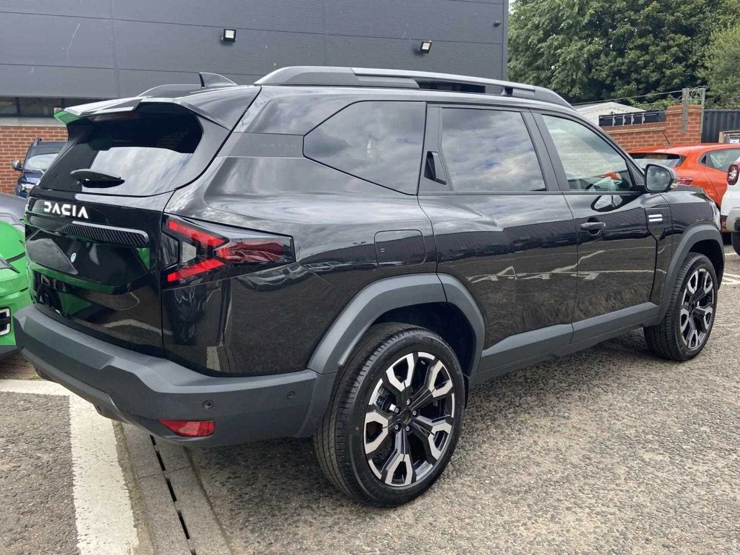 Vehicle image 3