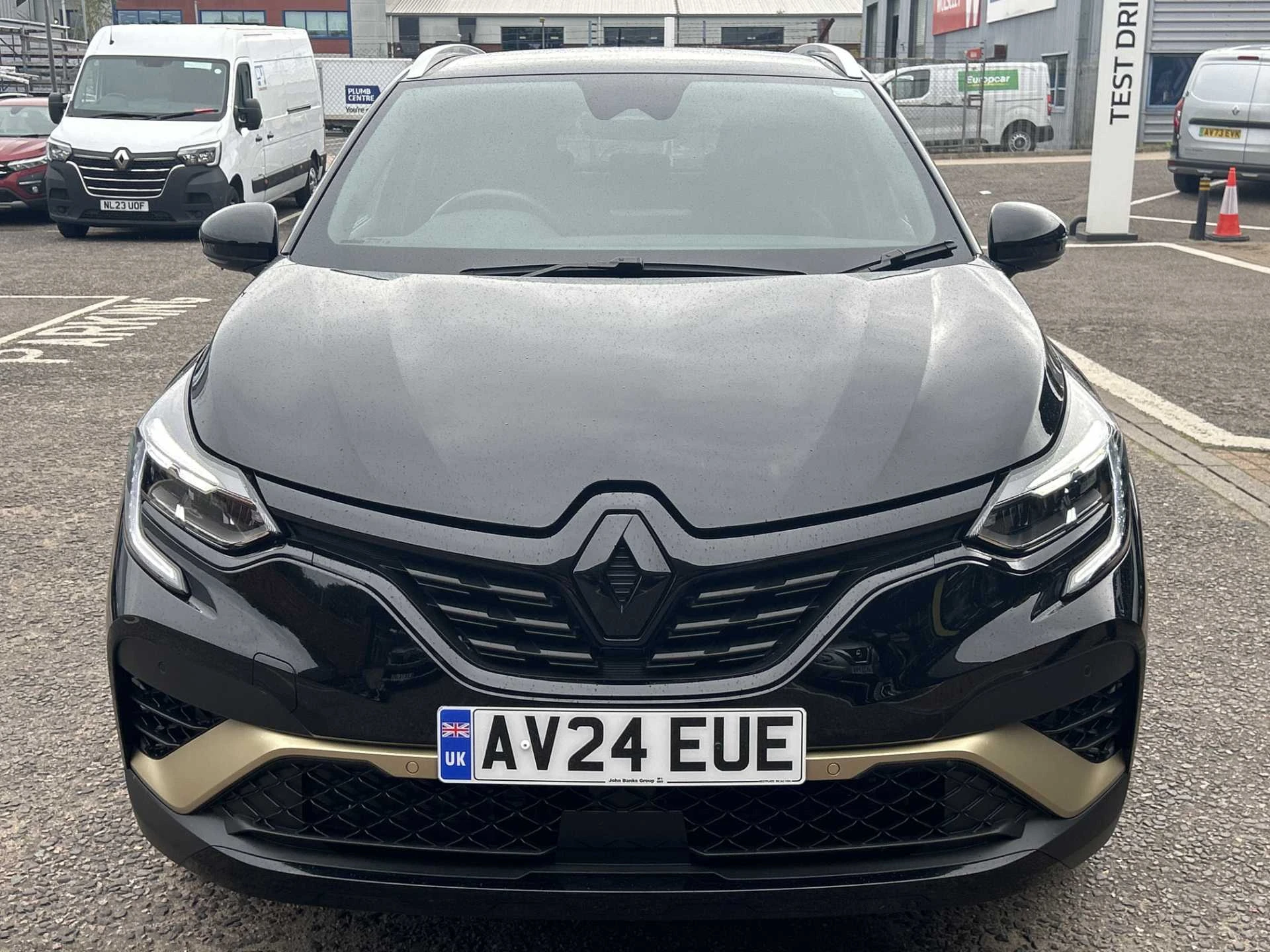 Vehicle image 6