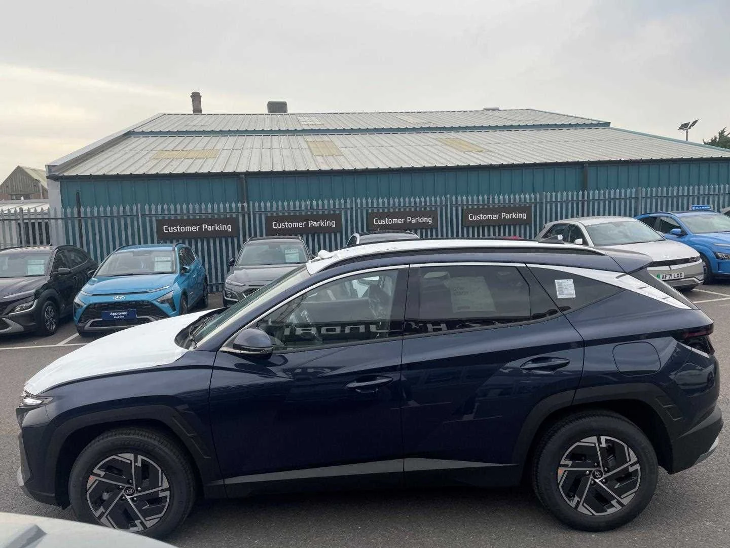 Vehicle image 4