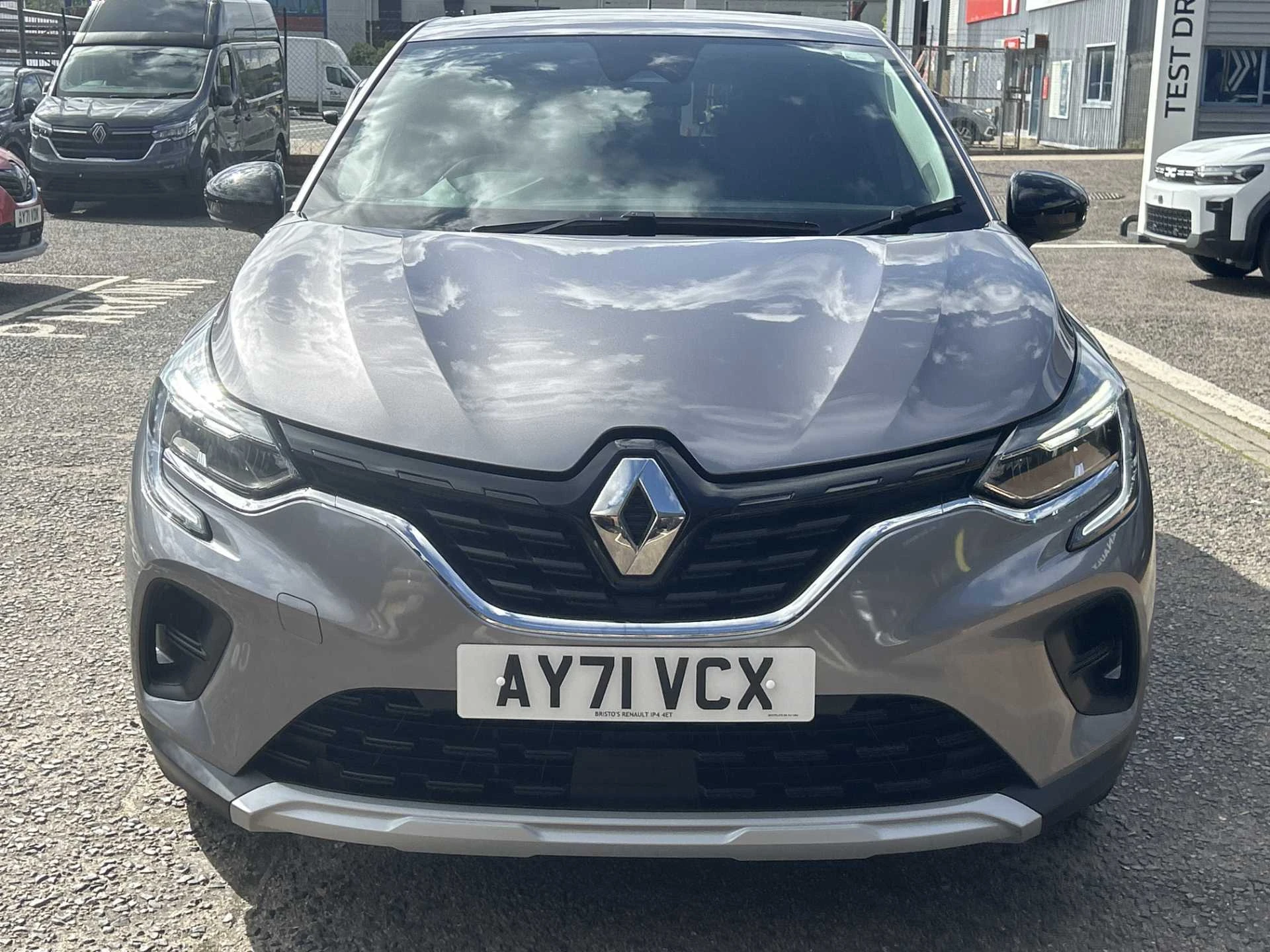 Vehicle image 6