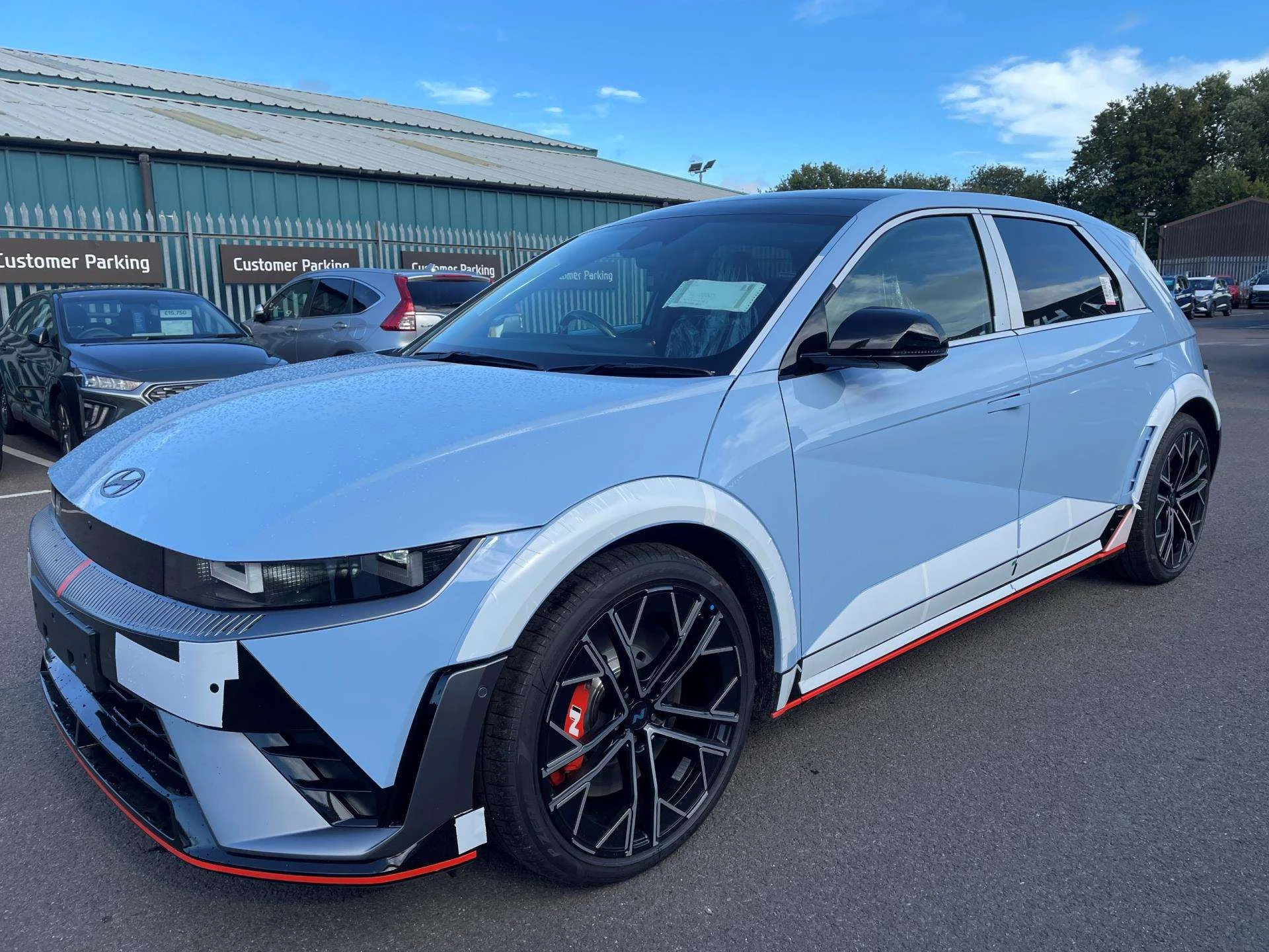 Vehicle image 3