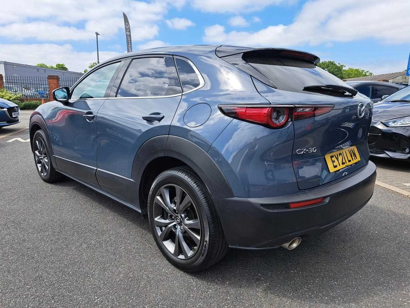 Vehicle image 4
