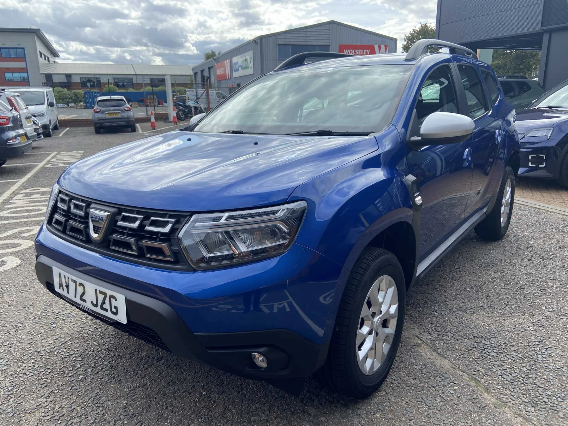 Vehicle image 7