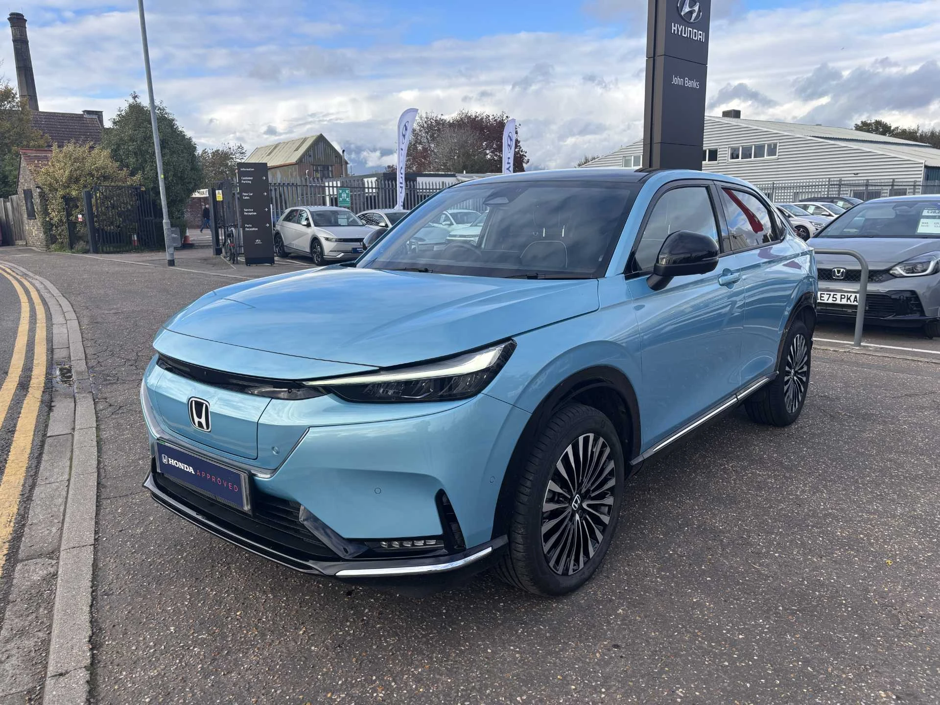 Vehicle image 7