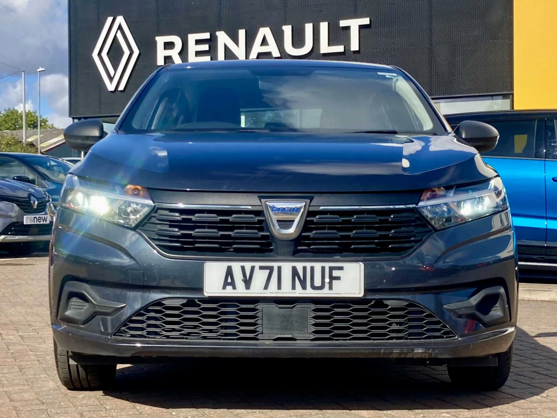 Vehicle image 3