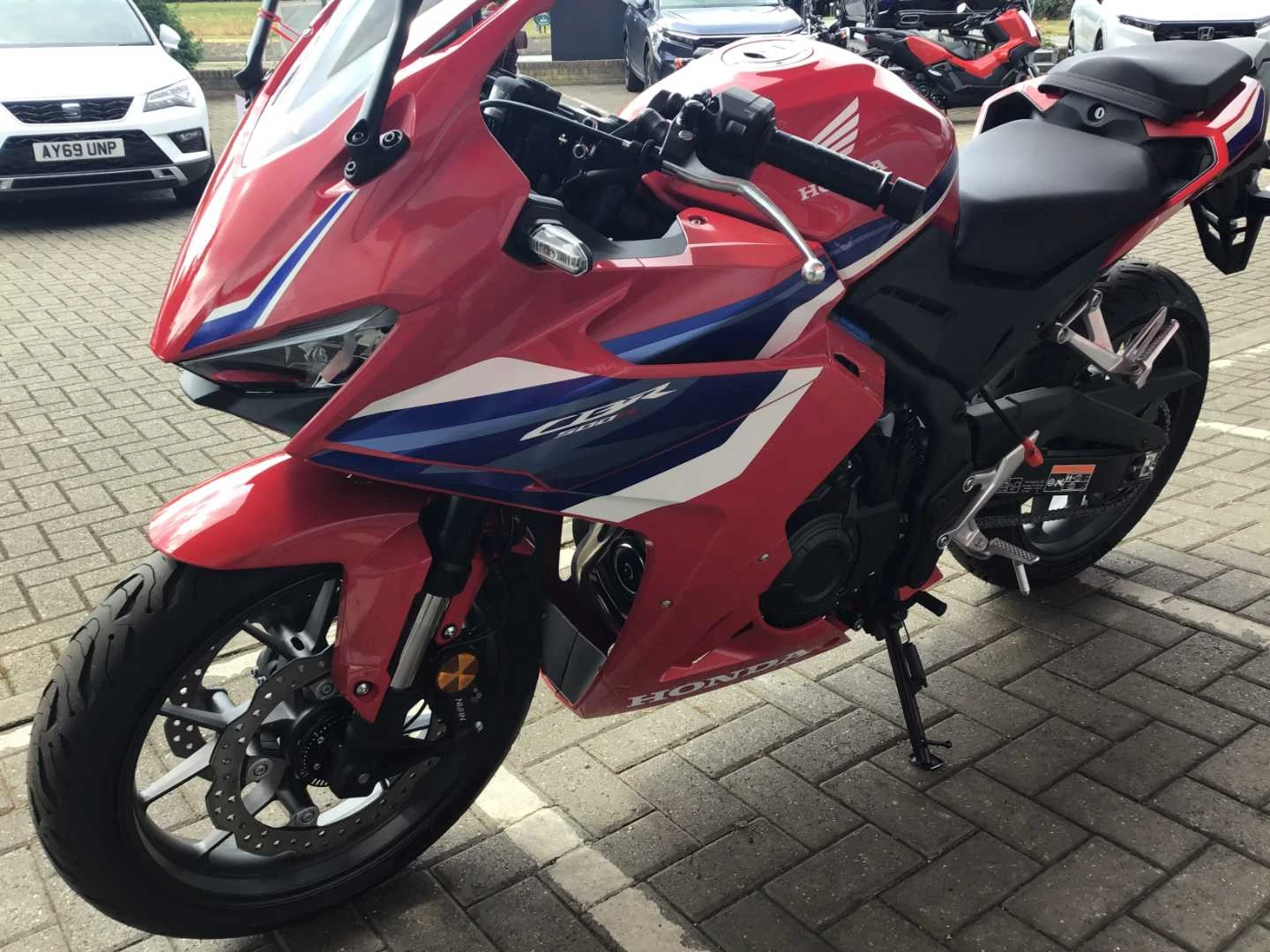 Vehicle image 5