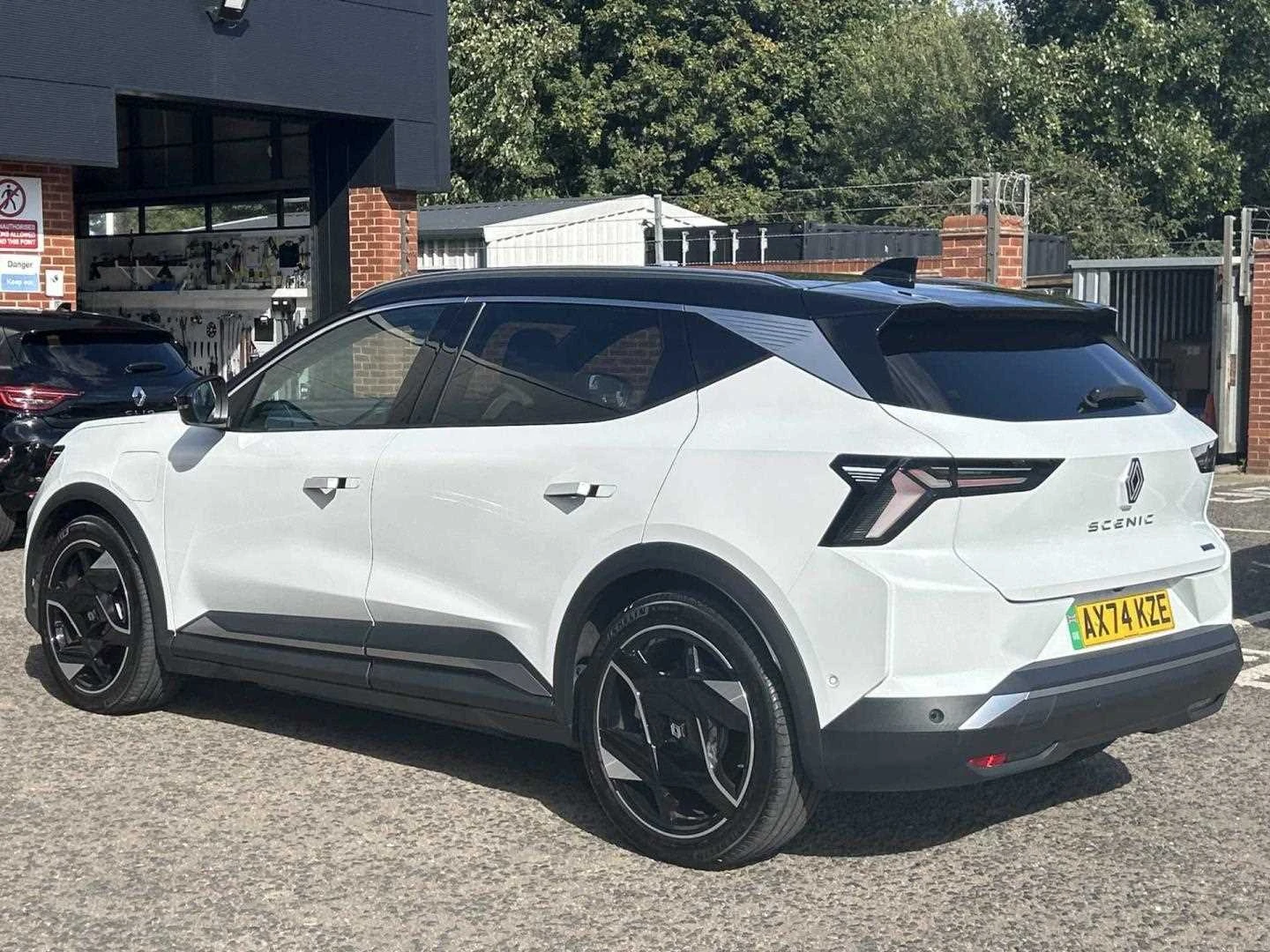 Vehicle image 3