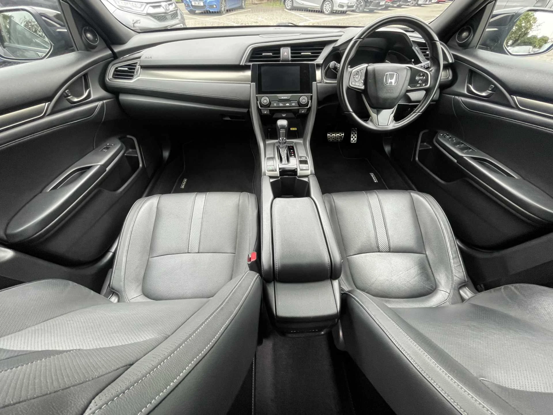 Vehicle image 4