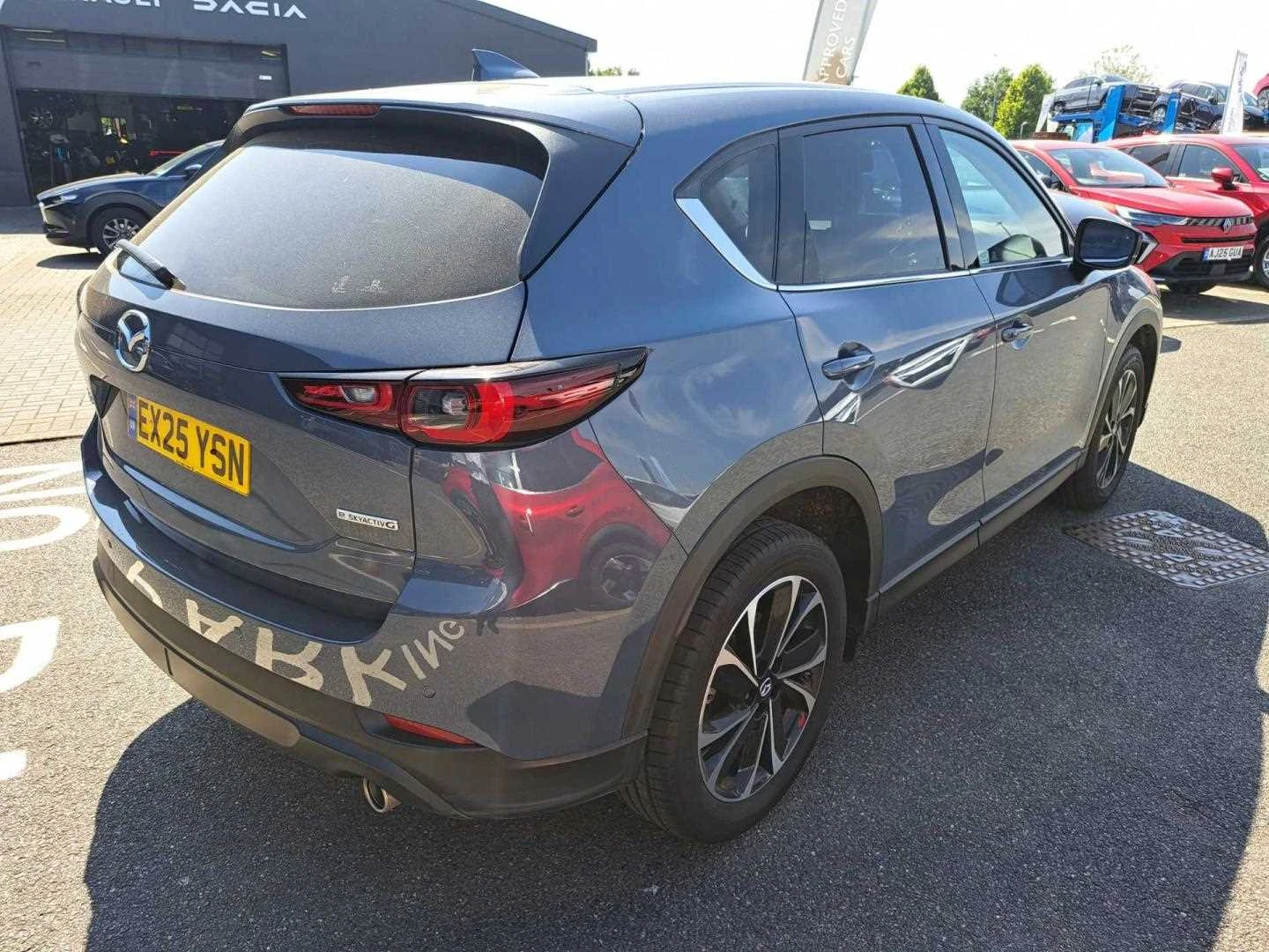 Vehicle image 7