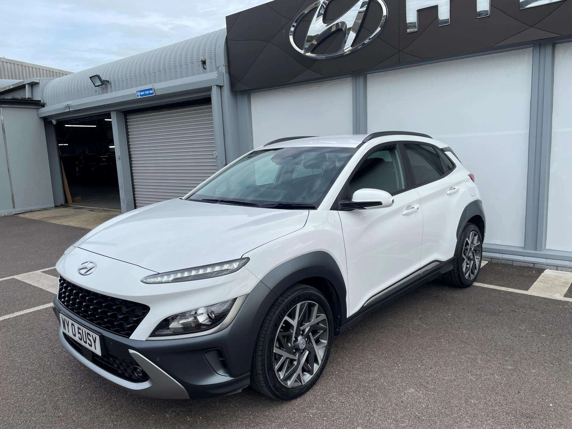 Vehicle image 6