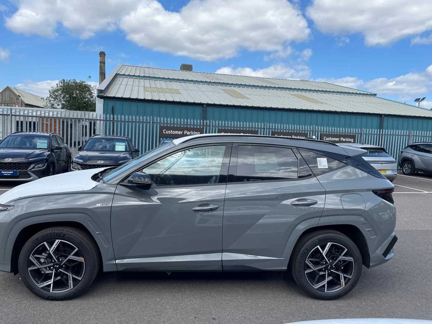 Vehicle image 5
