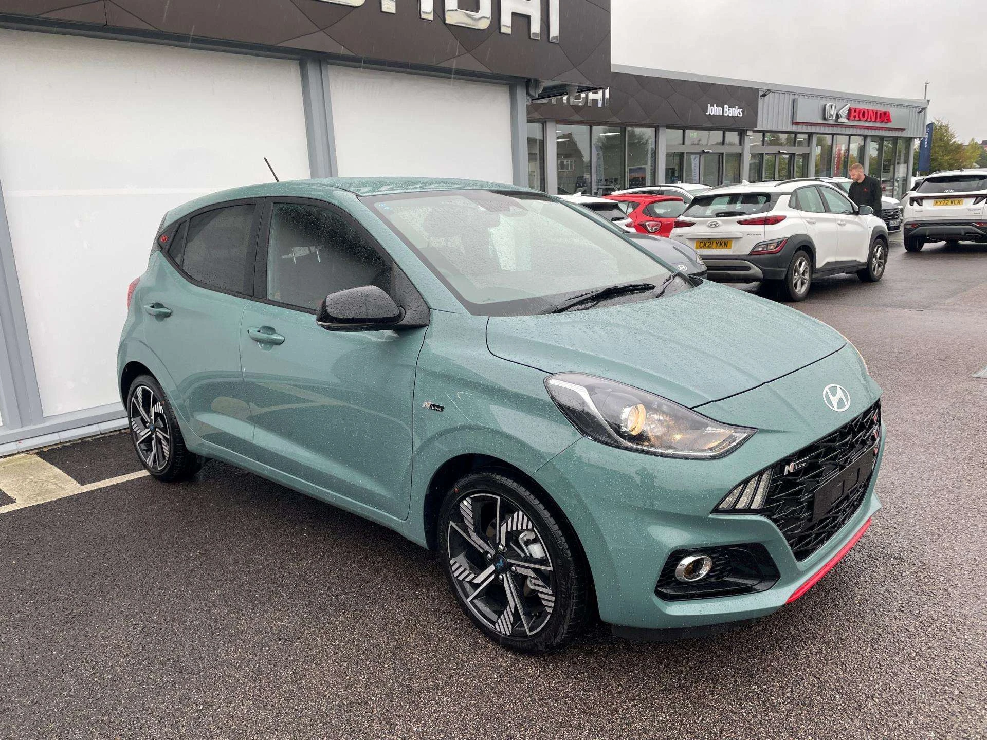 Vehicle image 6