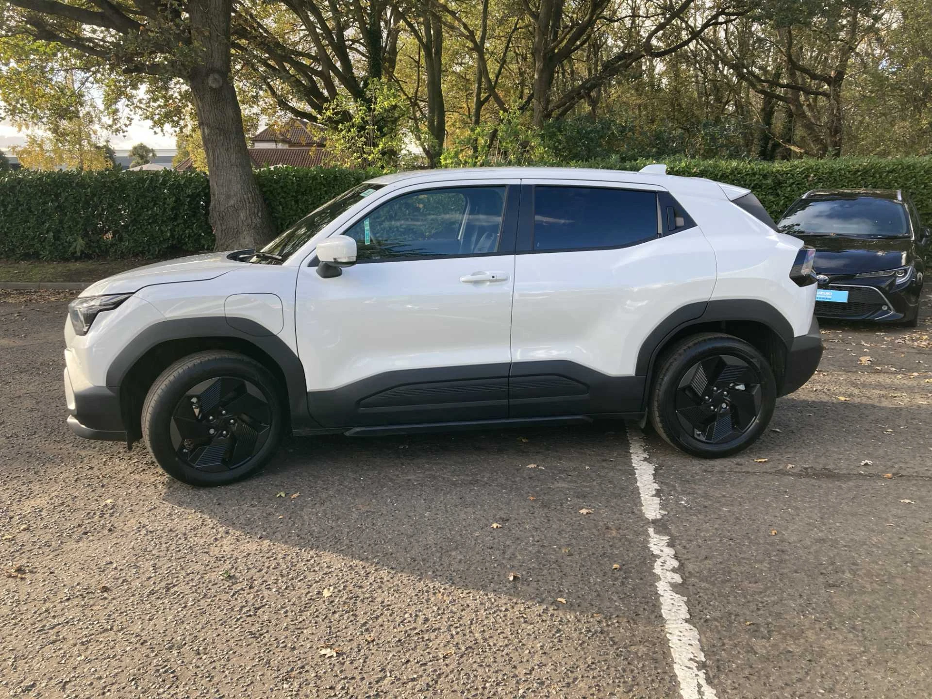 Vehicle image 4