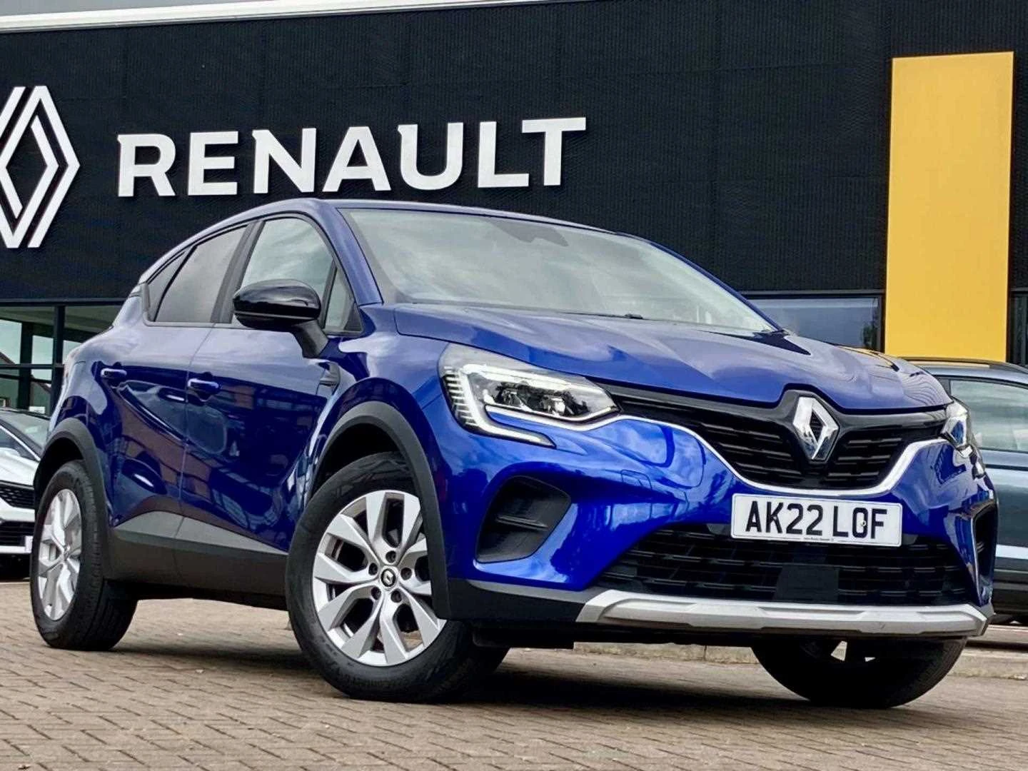 Vehicle image 3