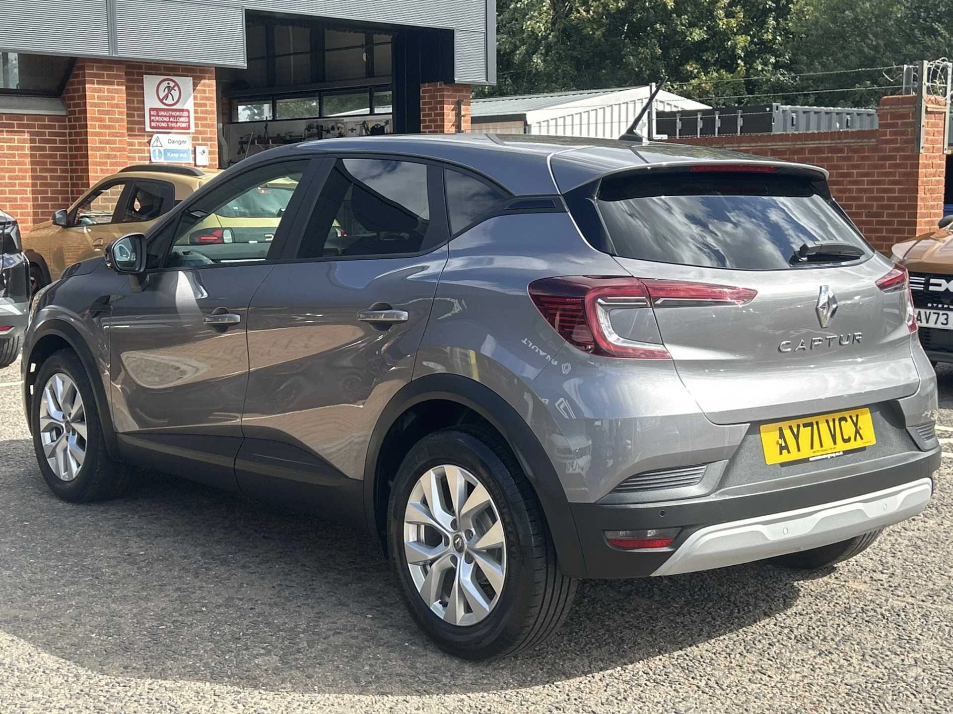 Vehicle image 3