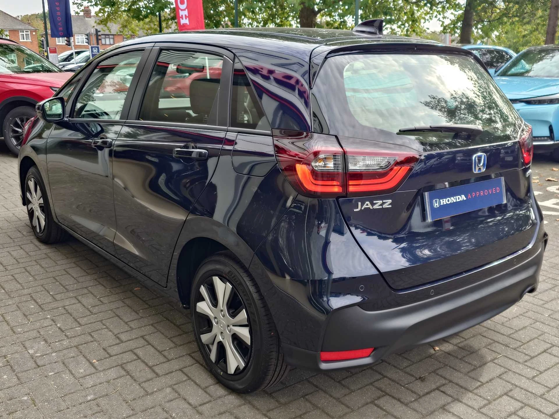 Vehicle image 3