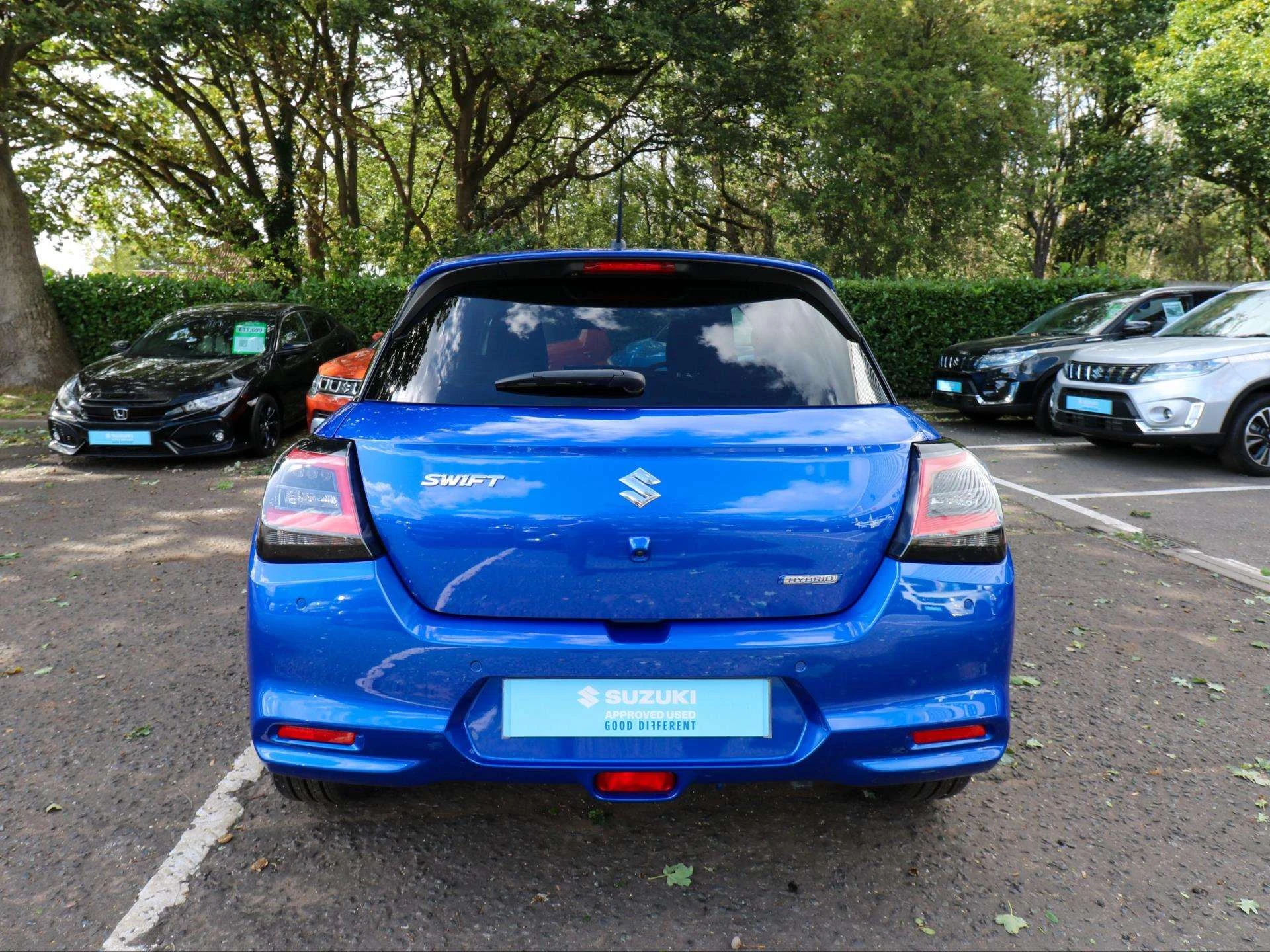 Vehicle image 7