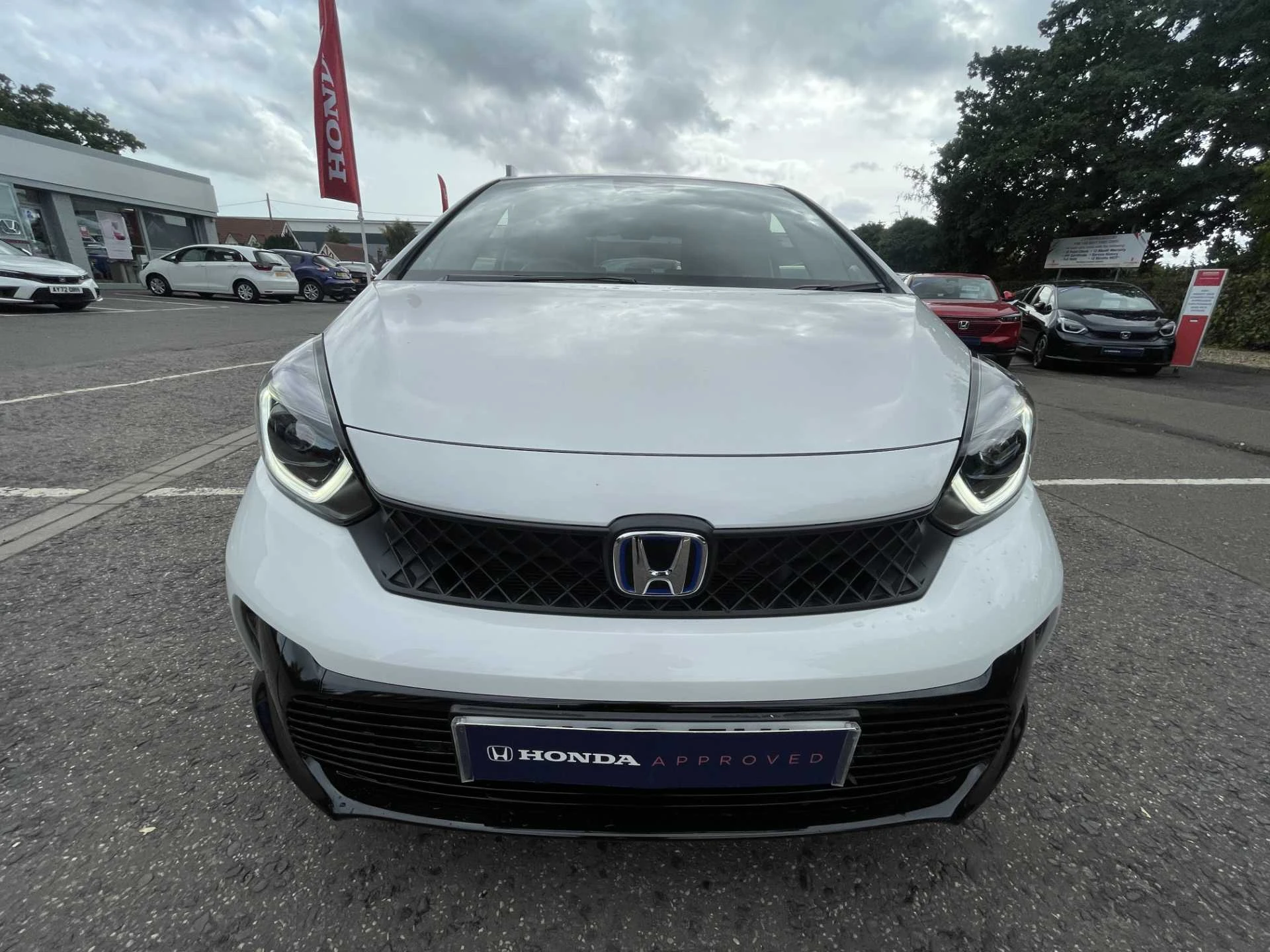 Vehicle image 6