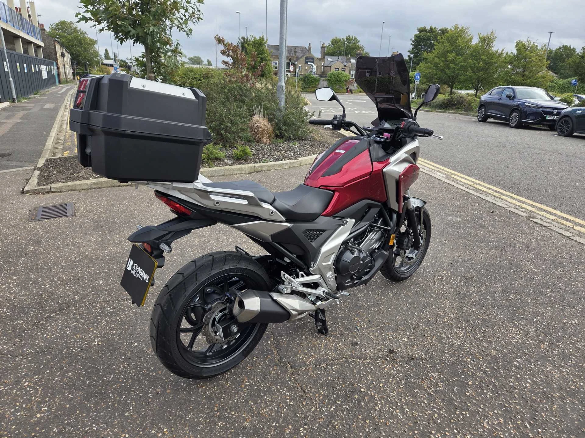 Vehicle image 3