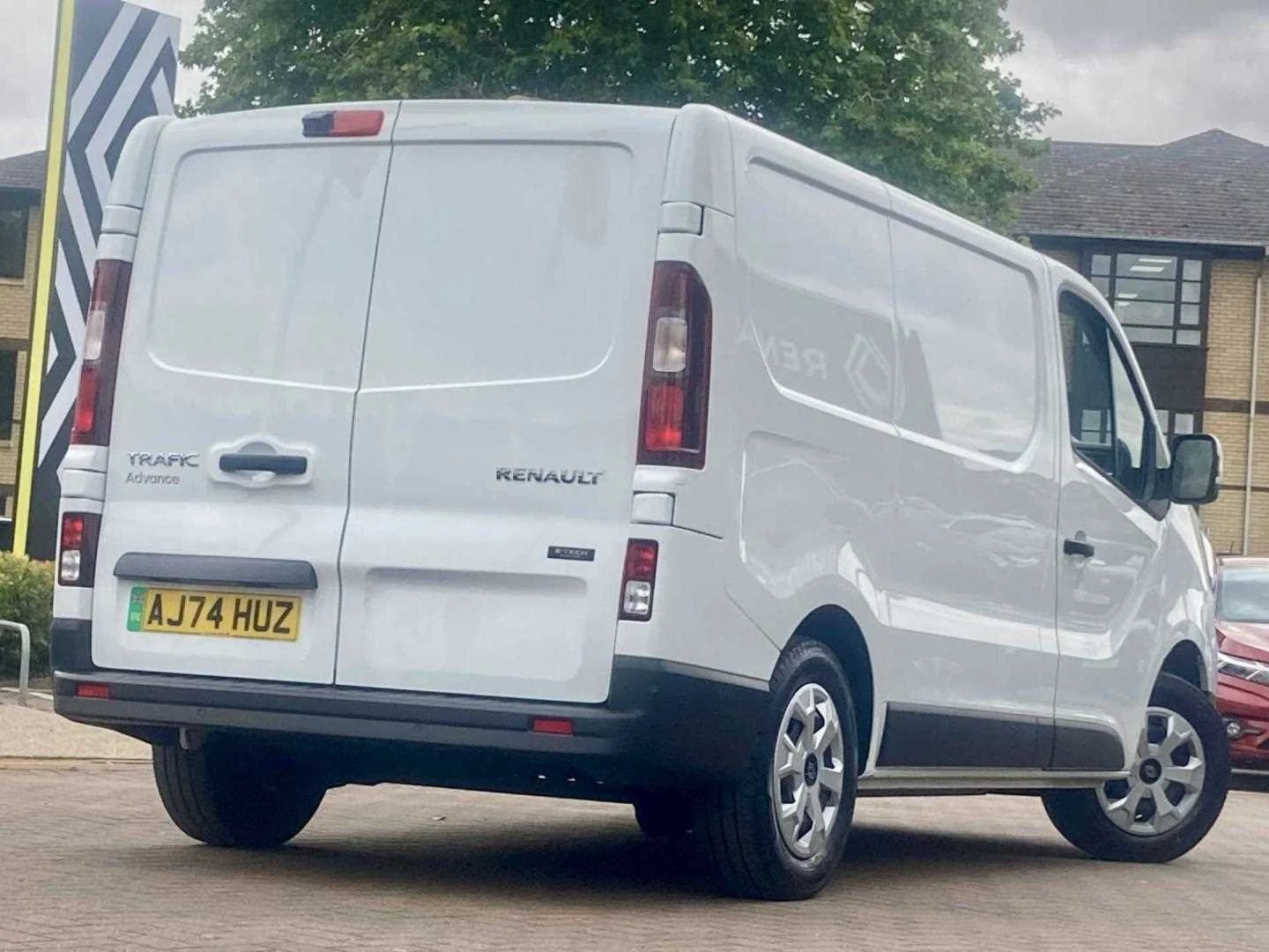 Vehicle image 7