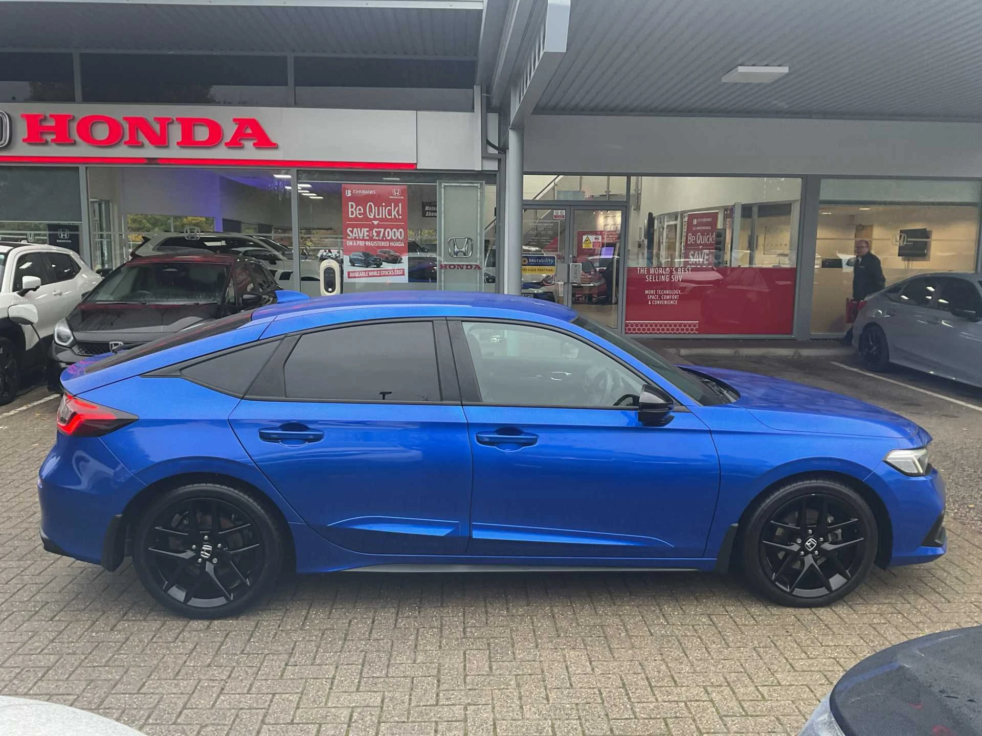 Vehicle image 7