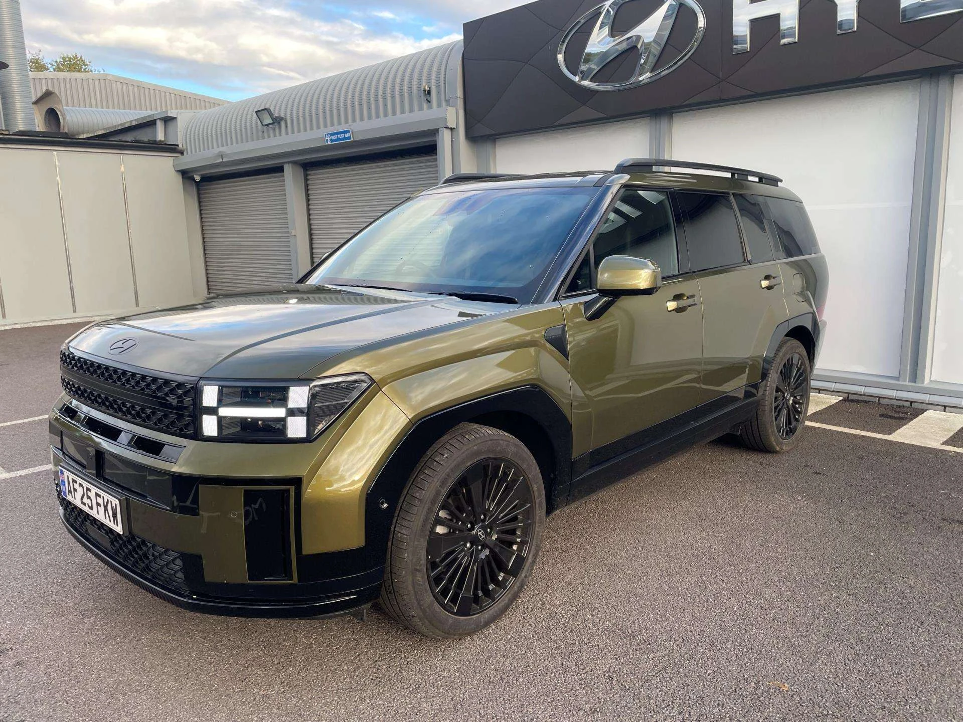 Vehicle image 6