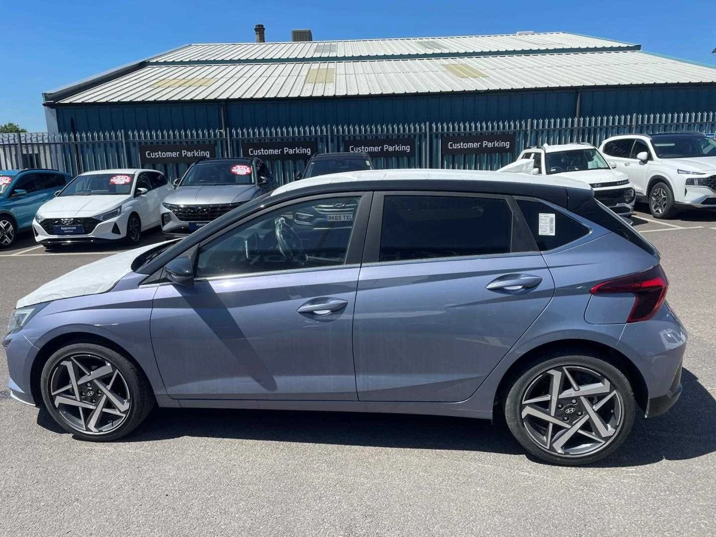 Vehicle image 5