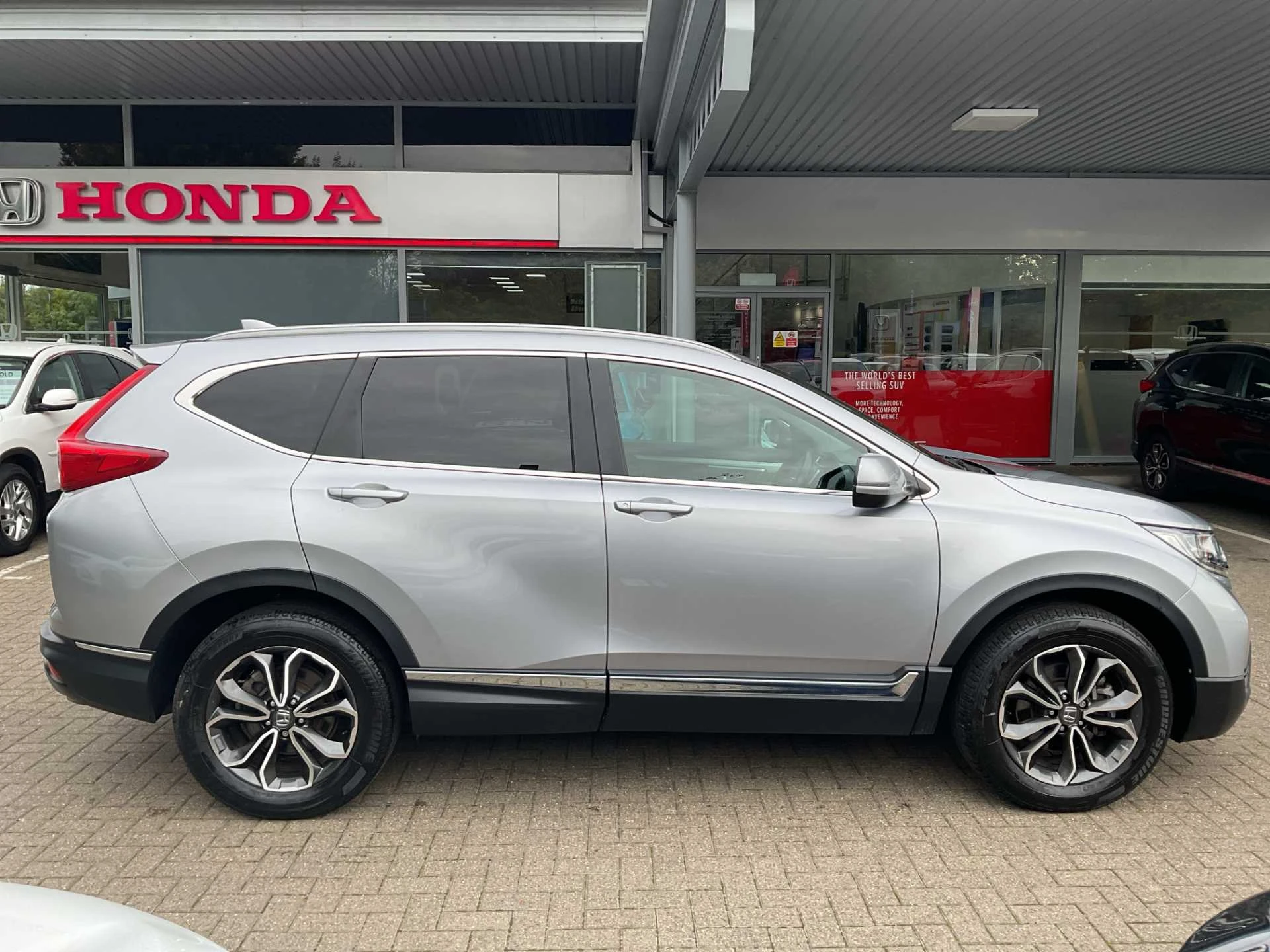 Vehicle image 5
