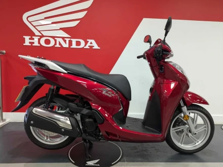 Honda SH300i Listing Image