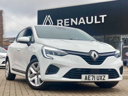 Renault Clio Listing Image