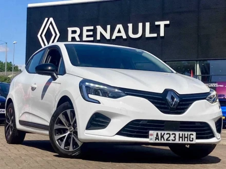 Renault Clio Listing Image