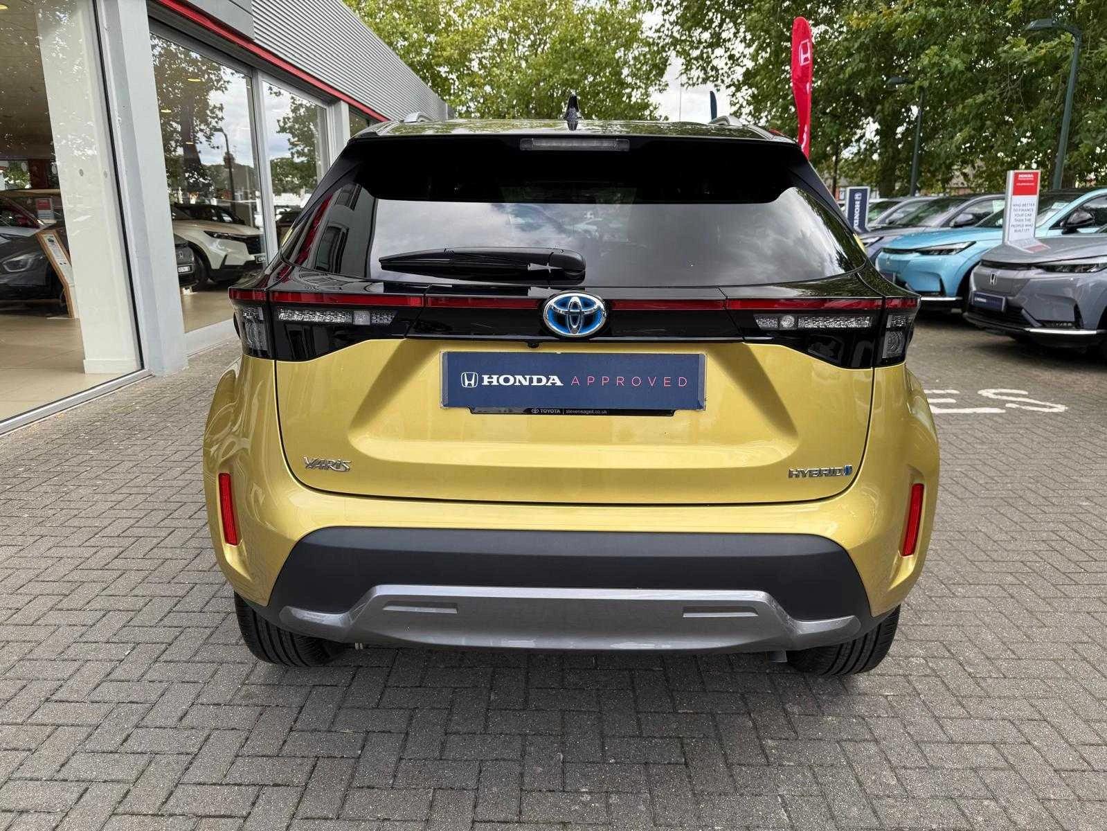 Vehicle image 7