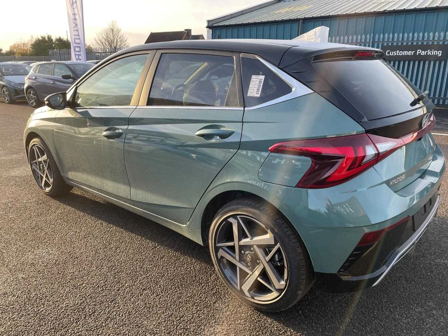Vehicle image 5