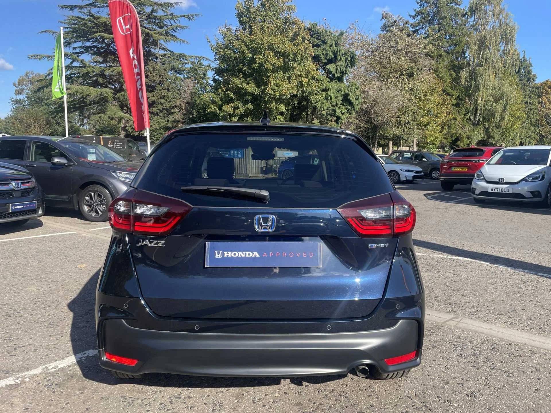 Vehicle image 7