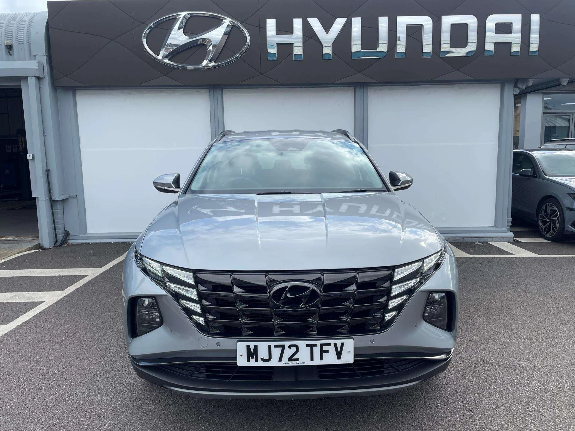 Vehicle image 4
