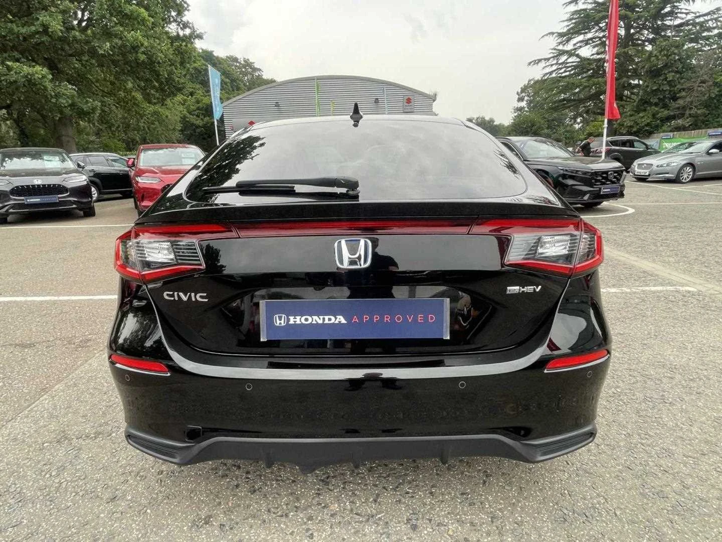Vehicle image 7
