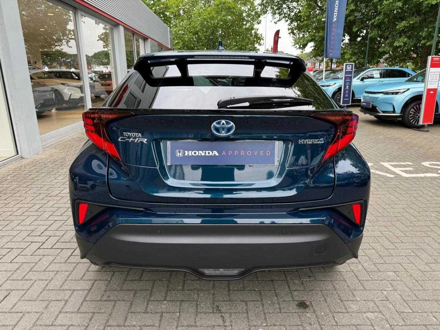 Vehicle image 7