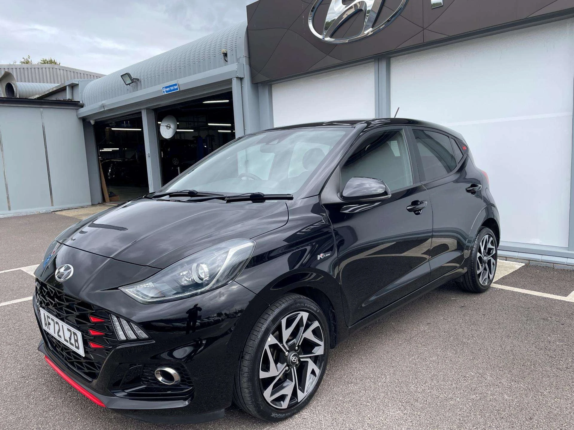 Vehicle image 6