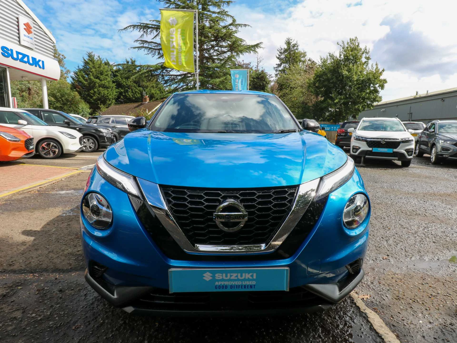 Vehicle image 6